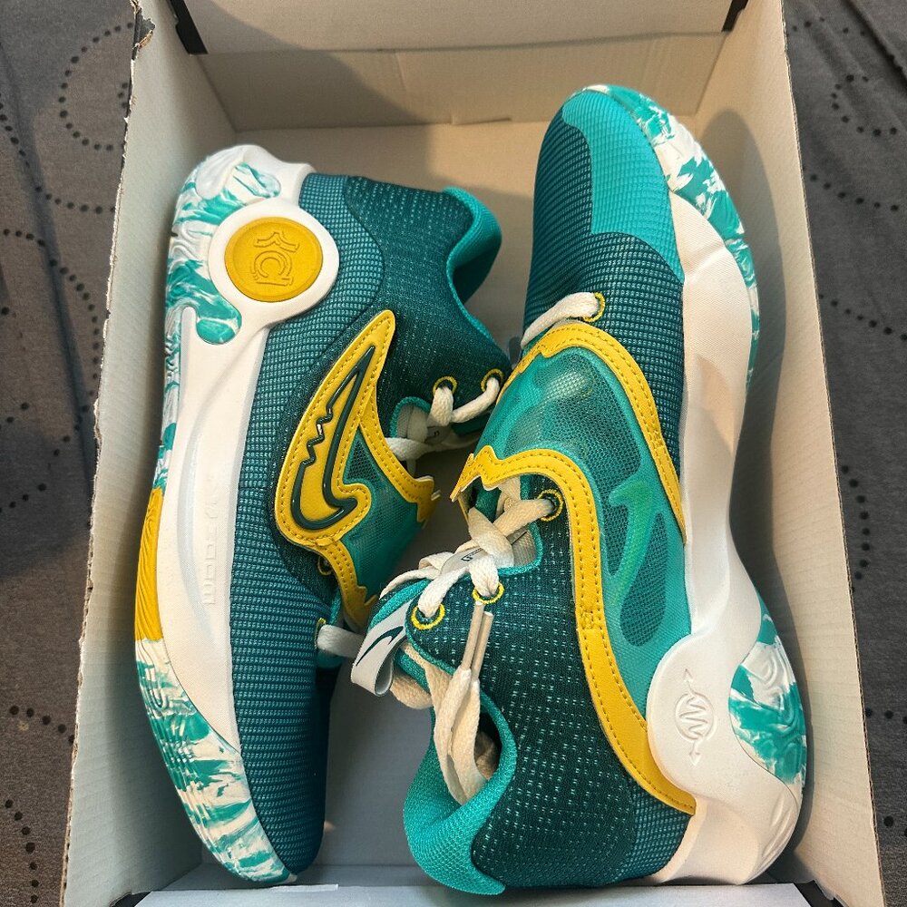NIKE AIR ZOOM KEVIN DURANT TREY 5 X BASKETBALL SHOES SIZE 10.5  NO BOX